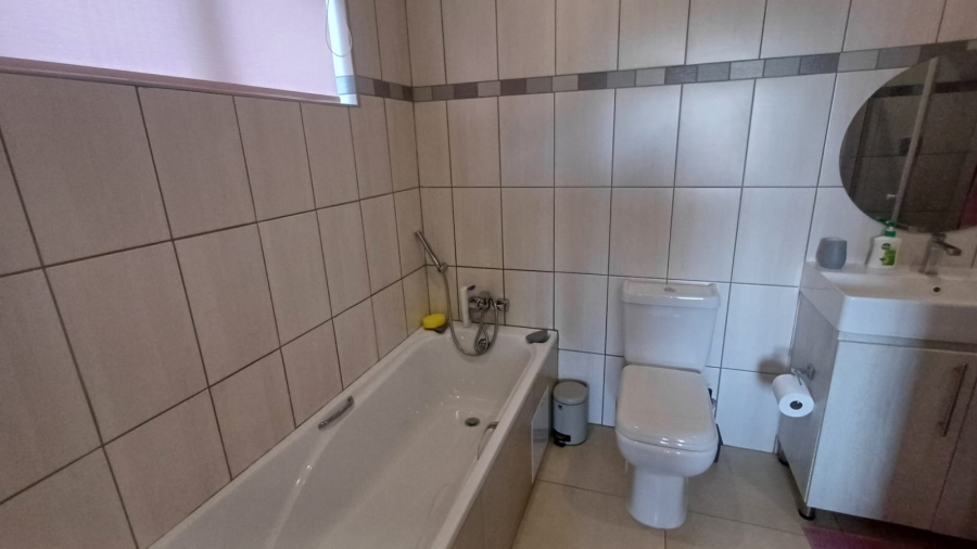 2 Bedroom Property for Sale in Leloko Lifestyle Estate North West